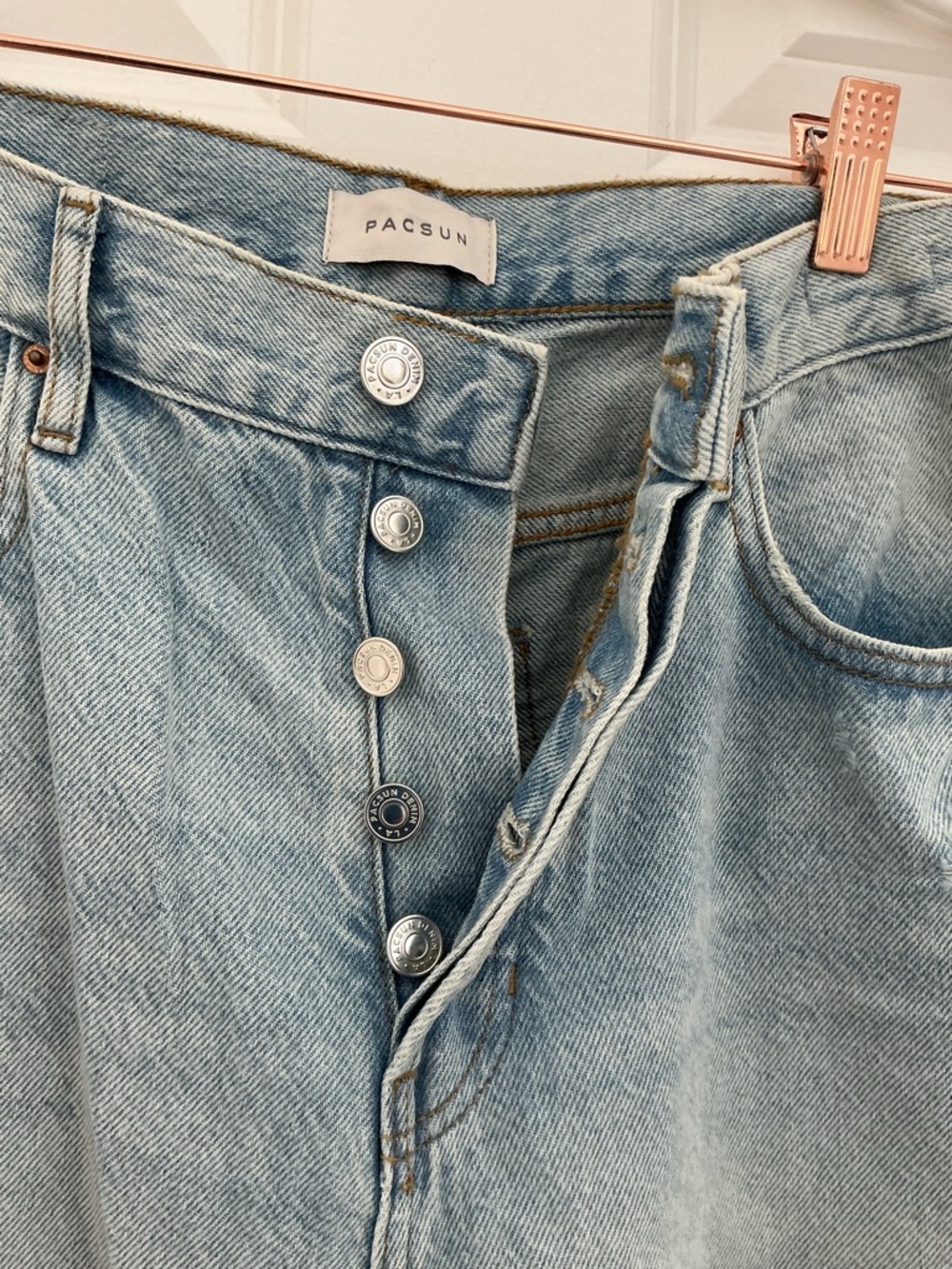 PacSun Light Wash High Rise Distressed Straight Jeans Chic Denim - Picture 4 of 11